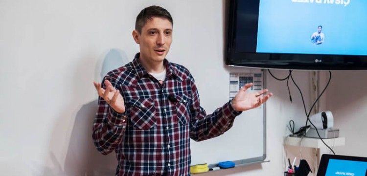 Petar Vasić za web dizajnere i PHP programere &ndash; mnogo pitanja i kontkretni odgovori