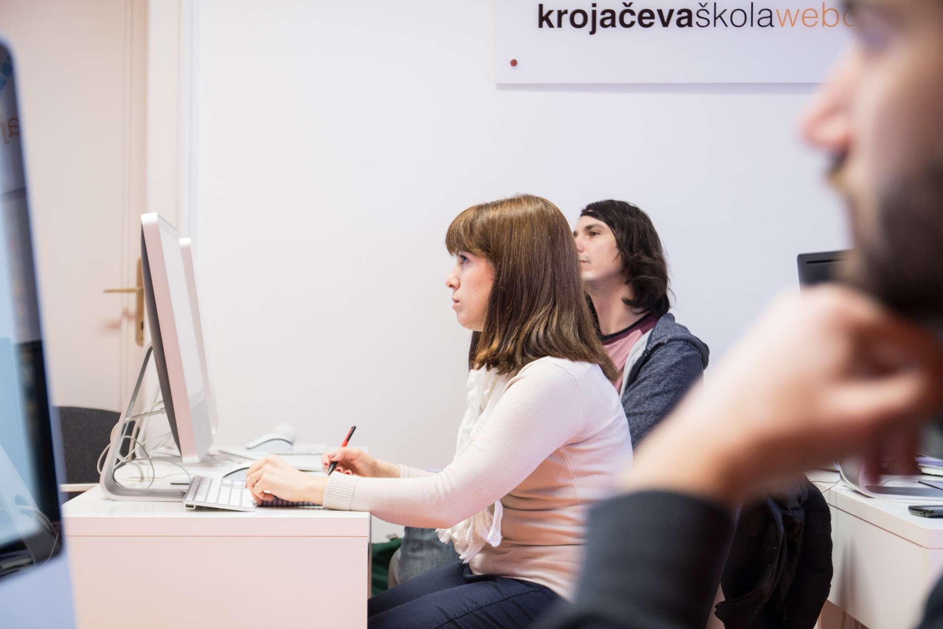 izvestaj-iz-ucionice-pitali-smo-ucenike-kako-teku-skolski-dani