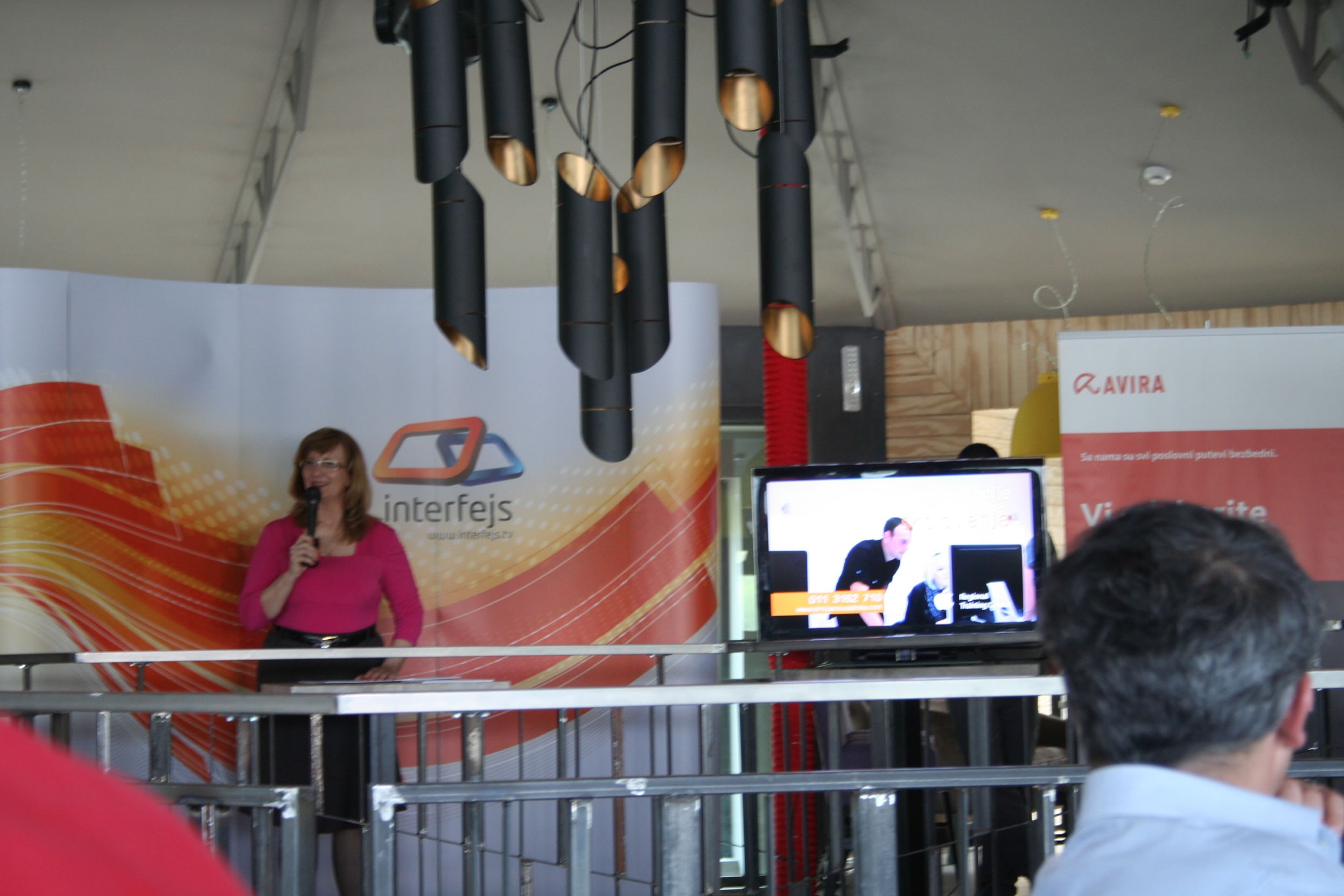 it-awards-2013-dve-znacajne-nagrade-za-krojacevu-skolu-i-ucenike-klase-xii